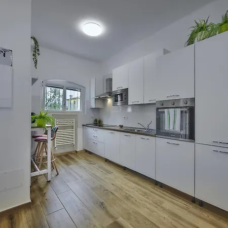 Casa Giuditta With Air Conditioning And Pool Apartamento
