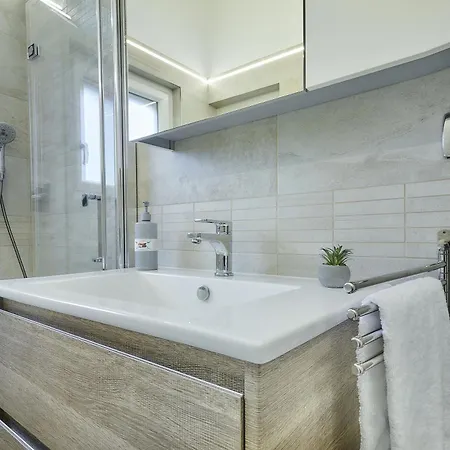 Διαμέρισμα Casa Giuditta With Air Conditioning And Pool Lierna