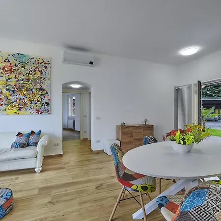 Casa Giuditta With Air Conditioning And Pool ليرنا